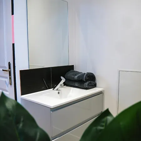 Capstay Point Ch1 - Balneo - Netflix Apartment Tourcoing