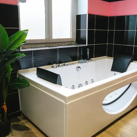 Capstay Point Ch1 - Balneo - Netflix *