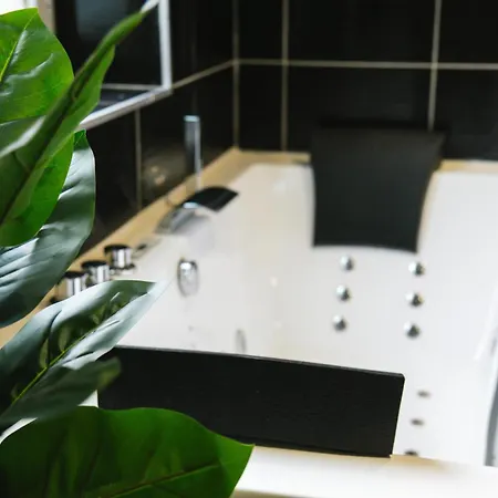 Capstay Point Ch1 - Balneo - Netflix Apartment *